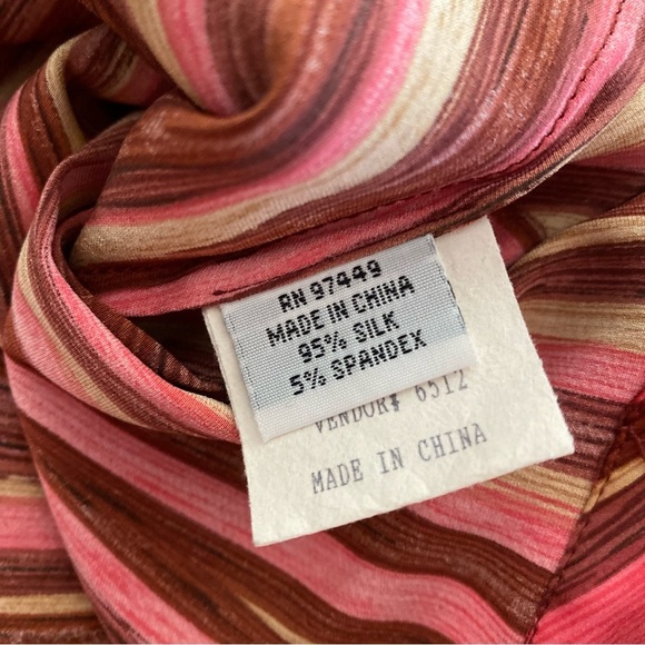 Lew Magram Collection 95% Silk beautiful Retro business blouse Size M - Picture 4 of 8